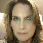 Dinah Farmer's Instagram, Twitter & Facebook