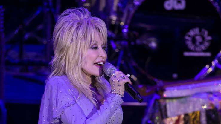 The Untold Truth Of Dolly Parton