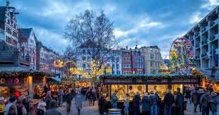 2 empfehlungen ✓ zimmer ab 68 € pro bett/nacht (je nach saison und auslastung) ➔ zum angebot. Hier Ubernachtet Ihr Fast Auf Dem Kolner Weihnachtsmarkt Koeln De