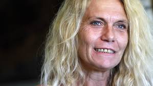 Tammy Wallenda, lion tamer and circus star, dies at 53 in Sarasota