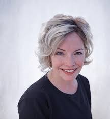 Elizabeth Marcantonio's Instagram, Twitter & Facebook