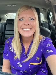 Hello, For VCBCs are we supposed to wear our scrubs/badges? do we get a  rubric