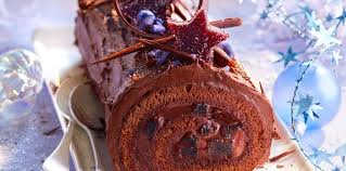 Buche Chocolat Et Cassis Recettes Recette En 2020 Recette Buche Buche De Noel Recette Buche Chocolat