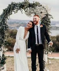 Country Wedding Ideas To Stand Out Off White Wedding Dresses Wedding Dress Long Sleeve Long Sleeve Wedding Dress Winter
