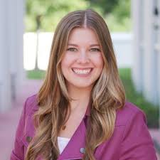 Emily Rae (@By_EmilyRae)