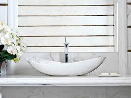È infatti uno dei complementi più utilizzati ed. 45 Modelli Di Lavabo Bagno In Pietra Da Appoggio Mondodesign It Bagno In Pietra Lavandini Da Bagno Arredo Bagno Rosso