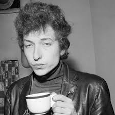 Bob Dylan's whiskey? It's just a Che Guevara T-shirt