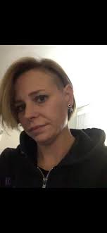 Girl dads, I need your advice. My daughter is 10½ and has school photos  this week. A salon quoted me $160 for highlights or $120 for “face-only”  highlights. I'm really not comfortable