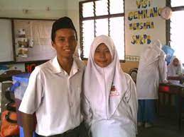 Perkhemahan di kem ville beach resort kuantan. Smk Paya Besar 2006 Youtube