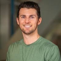 Kerry Peterman's Instagram, Twitter & Facebook