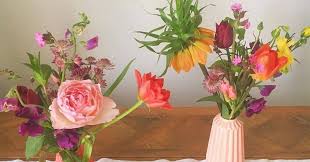 20 Florists To Follow On Instagram Flower Arrangements Amazing Flowers Florist