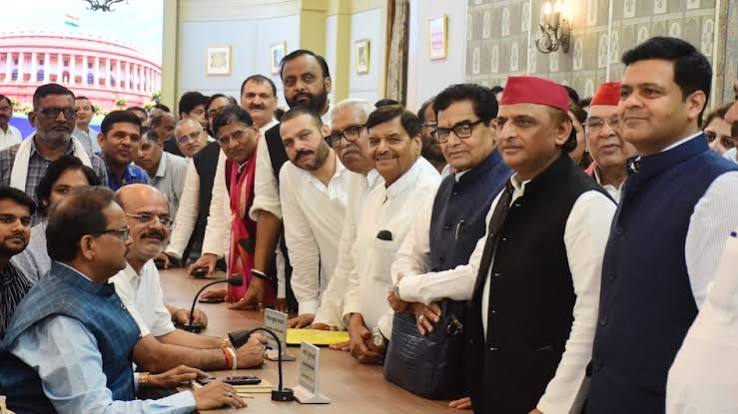 राज्यसभा चुनाव में सपा ने क्यों नहीं उतारा तीसरा उम्मीदवार, क्या जादुई आंकड़ा नहीं जुटा पाए अखिलेश - samajwadi party rajya sabha elections no third candidate uttar pradesh ...