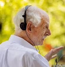 David Elliott (1942-2020)