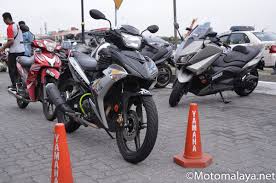 Untuk memandu sebuah kenderaan baru atau terpakai di jalan raya, setiap individu itu perlu mempunyai lesen motorsikal atau lesen memandu kereta yang sah. Perlukah Had Umur Minimum Untuk Mendapatkan Lesen Motosikal Ditukar Motomalaya Net Berita Dan Ulasan Dunia Kereta Dan Motosikal Dari Malaysia