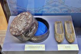 đồ Dung Sinh Hoạt Của Cac Ba Trong Cung Triều Nguyễn Trang Phục Lịch Sự Việt Nam