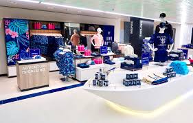 Royal caribbean is a very popular which competes against other like disney cruise, norwegian cruise line. Starboard And Royal Caribbean Reveal Ambitious Oasis Of The Seas Retail Offer The Moodie Davitt Report The Moodie Davitt Report