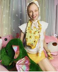 meet the 25 year old woman who lives as full time baby in us spends n117k monthly on nappies photos naijafinix