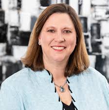 Julie Handlin's Instagram, Twitter & Facebook