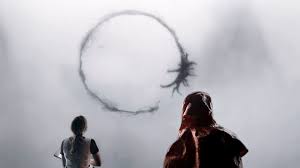 Vous le trouverez aujourd'hui à la grande promenade, où il rend visite à un fournisseur. How Arrival Turns Out To Be A Good Lesson For Visual Designers But Not Only By Meven Royo Medium