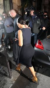 Pin On The Kardashians Jenner Family Daily