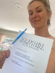 Veronica Dowd's Instagram, Twitter & Facebook