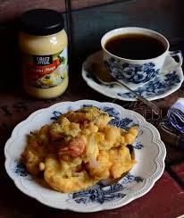 Selalunya, cucur bawang ikan bilis dimakan bersama bersama sos cili. Cucur Jagung Rangup Dapur Tanpa Sempadan