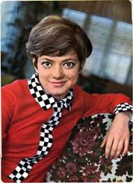 Esempi di utilizzo anni '60 in inglese. Cantanti Anni 70 Italiani