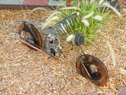 Upcycle This Upcycled Motorcycle Yard Art Yard Art Welding Art Projects Metal Art Welded