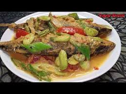 Resep pesmol ikan kembung, resep dan cara membuat masakan ikan kembung bumbu pesmol yang enak dan sedap. Resep Ikan Gembung Rebus Masak Tauco Youtube