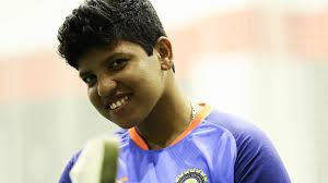 Destructive Richa Ghosh hopes to emulate Dhoni and Perry, and become a  World Cup winner once again