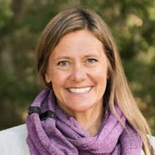 Shelly Kaiser's Instagram, Twitter & Facebook