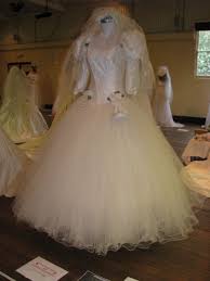 1993 Beautiful Raw Silk And Tulle Wedding Gown Custom Made From The House Of Jean Fox In Parramatt Tulle Wedding Gown Wedding Dresses Flower Girl Dresses