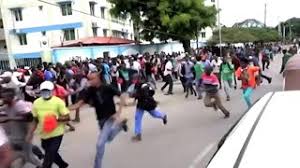 5 hours ago · while addressing the public from harambee house friday, health cabinet secretary mutahi kagwe said the curfew will start from 10 pm to 4 am across the country. Watch Crowds Flee As Police Fire Tear Gas Ahead Of Coronavirus Curfew In Kenya