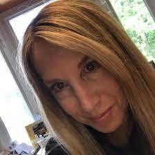 Anni Diamond (@AnniDiamond1)