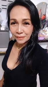 I am 70 years old from Usa and I live alone 😞