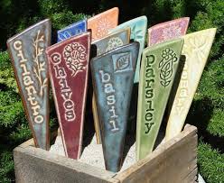 Garten Topfern Ideen Fur Den Garten 20 Tolle Anregungen Zum Nachmachen Topfern Ideen Fur Den Garten Krauterschilder Gartenmarker Selber Machen Handwerk
