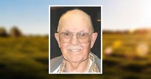 Sandy Pope's Instagram, Twitter & Facebook