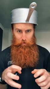 How I go from looking like Jesus to crazy Dave #crazydave #plantsvszombies  #pvz @officialpvz @ea