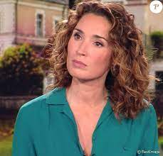Tf1 a dû annuler son journal de 13h et en a finalement diffusé une version raccourcie lionel bonaventure afp/archives. Marie Sophie Lacarrau Au Naturel Sans Maquillage A La Plage Elle Rayonne Purepeople