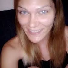 Amanda Vandiver's Instagram, Twitter & Facebook