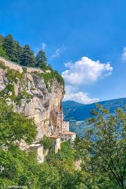 Byzantine corona (kamelaukion) of constance of aragon, wife of frederick ii king of germany and sicily. Madonna Della Corona Between A Rock And A Hard Place