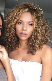 Want a statement style that will have everyone turning their heads if your hair is long and brown, you have plenty of amazing options ahead of you. 310 Blonde Curls Ideas Curly Hair Styles Natural Hair Styles Curly Hair Styles Naturally