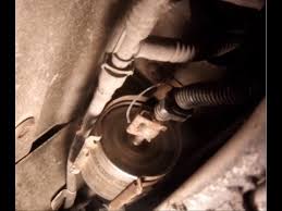 Fuel filter for fuel filter replacement, see your dealer or a qualified service if an authorized motorcraft fuel filter is not used. 1998 Ford Windstar Fuel Filter Lots Of Problems Getting Off Youtube