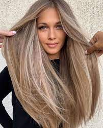10 Biggest Spring Summer 2020 Hair Color Trends You Ll See Everywhere Ecemella Gorgeous Hair Color Honey Blonde Hair Balayage Hair