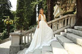All unsere brautkleider werden rundum nachhaltig und fair hergestellt. Modehaus Starp Der Trendsetter In Sachen Anlass Styling