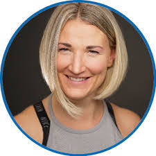 Sandra Tolle's Instagram, Twitter & Facebook