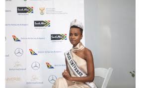 Zozibini tunzi has showcased her latest headwrap look, further revealing that she has been using headwraps to conceal the state of her hair because she is unable to go to the hairdresser. Gallery Zozibini Tunzi Home For The First Time As Miss Universe