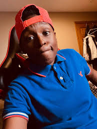 Hey, I'm Jay ✨ I love meeting new people and discovering what makes them  tick. I'm kind, curious, and always up for a good conversation… I only bite  if you ask me