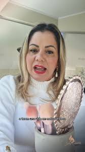 Olá minhas Belas🎀 Neste mês de Outubro Rosa, teremos várias programações  especiais. Nesta segunda feira estaremos compartilhando a entrevista com a  Dra. Paula Massaro, profissional da saúde, ginecologista e obstetra. Fique  atenta