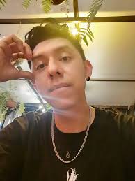 El duende del agua me vino a decir que si no fluyo me puedo morir... El  duende de la aire me vino a decir que si no canto me puedo morir... El